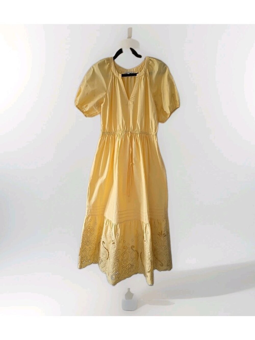 MOON RIVER Eyelet Milkmaid Maxi Dress Small Butter Yellow Puff Sleeve Size M